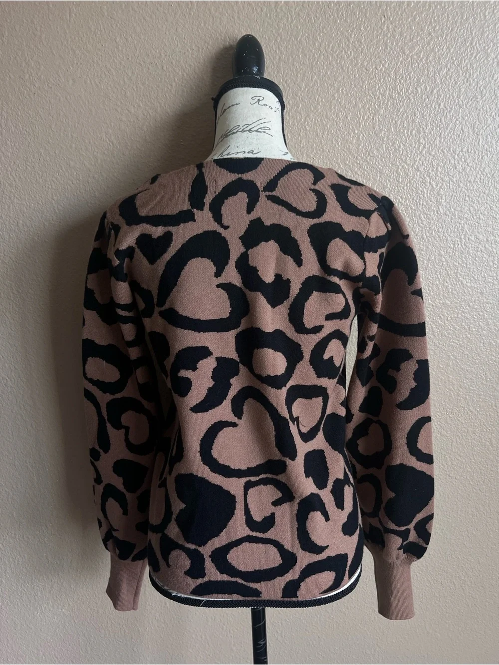 Rachel Zoe Heart Shape Romantic Leopard Print Pattern Long Sleeve  Sweater Sm